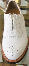 Classic white Brogue golf shoes